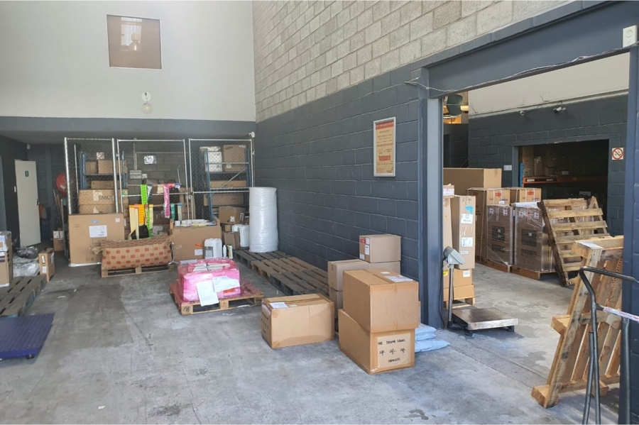To Let commercial Property for Rent in Walmer Eastern Cape